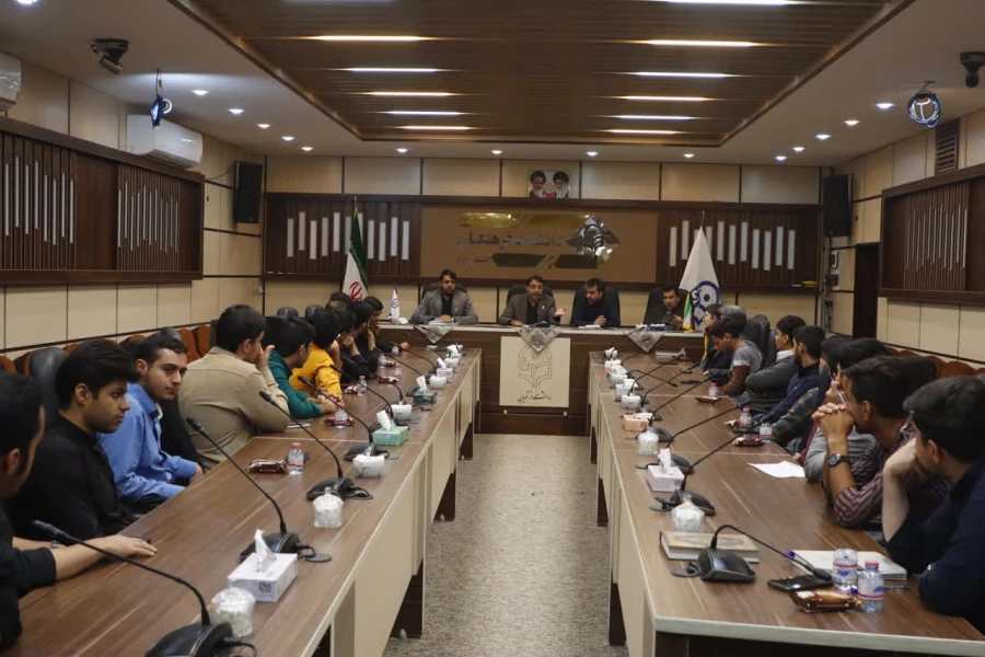 نشست پرسش و پاسخ دانشجو معلمان پردیس شهیدان پاک نژاد با سرپرست دانشگاه فرهنگیان استان یزد برگزار شد.
 5