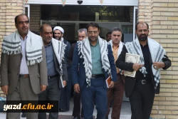 غبار روبی و تجدید میثاق اساتید بسیجی دانشگاه  فرهنگیان یزد با آرمان های امام و شهدا 
 2