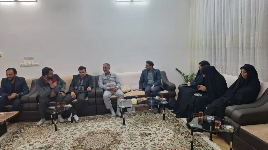 دیدار مدیران دانشگاه فرهنگیان استان با پیشکسوت بسیجی آموزش و پرورش استان و مدرس قرآنی دانشگاه فرهنگیان یزد 
 3