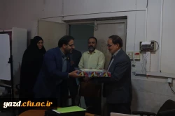 تجلیل از اساتید ایثارگر بسیجی دانشگاه فرهنگیان یزد
 5