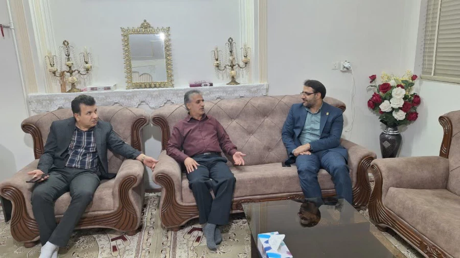 دیدار سرپرست دانشگاه فرهنگیان یزد با پیشکسوت مرکز تربیت معلم شهید پاک نژاد و پردیس برادران دانشگاه فرهنگیان یزد
 5