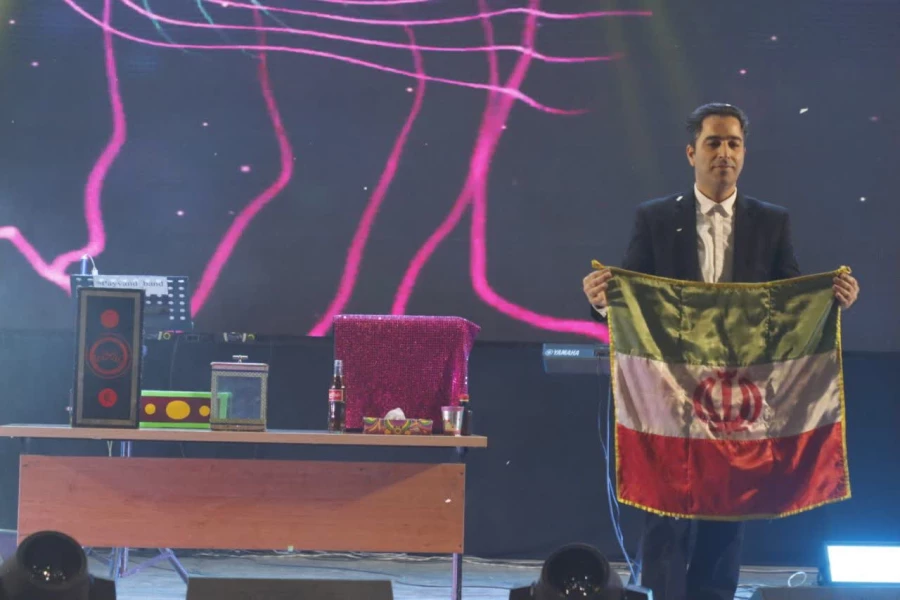 جشن باشکوه گرامیداشت روز دانشجو در دانشگاه فرهنگیان یزد برگزار شد.
 3