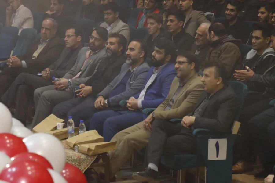 جشن باشکوه گرامیداشت روز دانشجو در دانشگاه فرهنگیان یزد برگزار شد.
 6