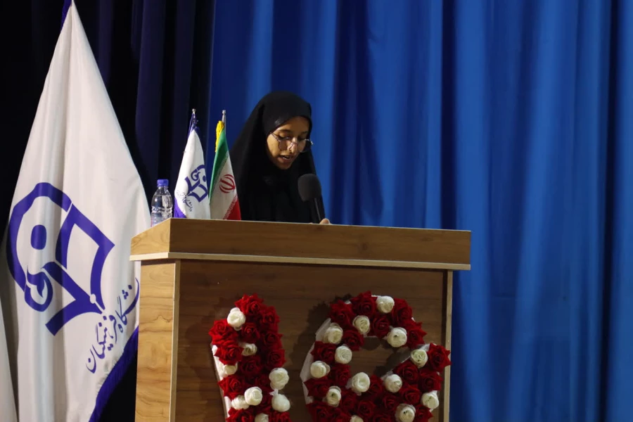 تریبون آزاد دانشجویی با حضور استاندار یزد در دانشگاه فرهنگیان یزد برگزار شد. 15