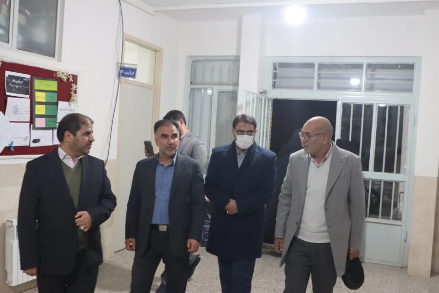 بازدید۴ ساعته معاونین استاندار و مدیر کل آموزش و پرورش استان از فضای فیزیکی و مجموعه خوابگاهی و سلف سرویس پردیس حضرت فاطمه الزهرا سلام الله علیها دانشگاه فرهنگیان یزد 
 3