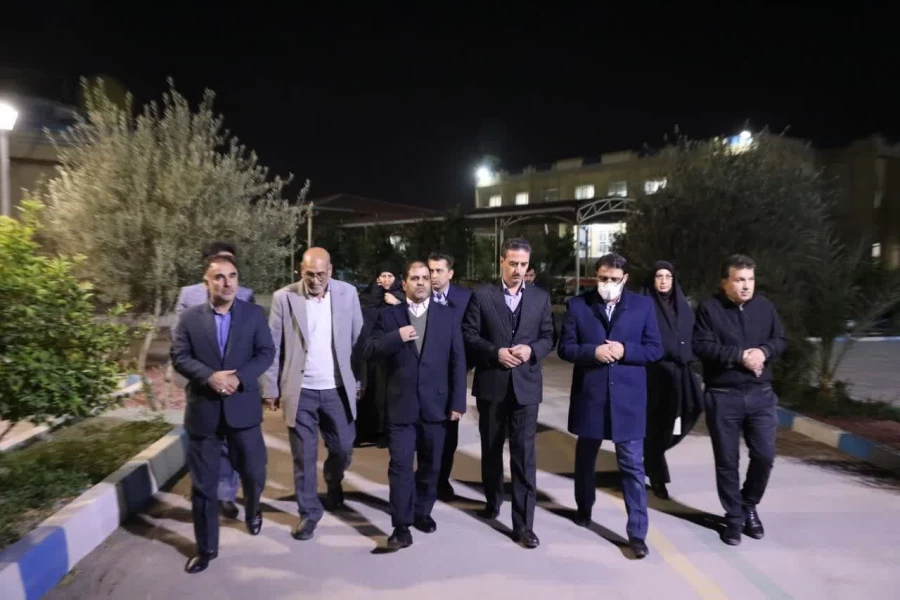 بازدید۴ ساعته معاونین استاندار و مدیر کل آموزش و پرورش استان از فضای فیزیکی و مجموعه خوابگاهی و سلف سرویس پردیس حضرت فاطمه الزهرا سلام الله علیها دانشگاه فرهنگیان یزد 
 3