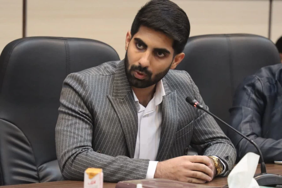 نشست مدیرکل آموزش و پرورش استان با تشکل های دانشجویی دانشگاه فرهنگیان استان یزد برگزار شد 
 2