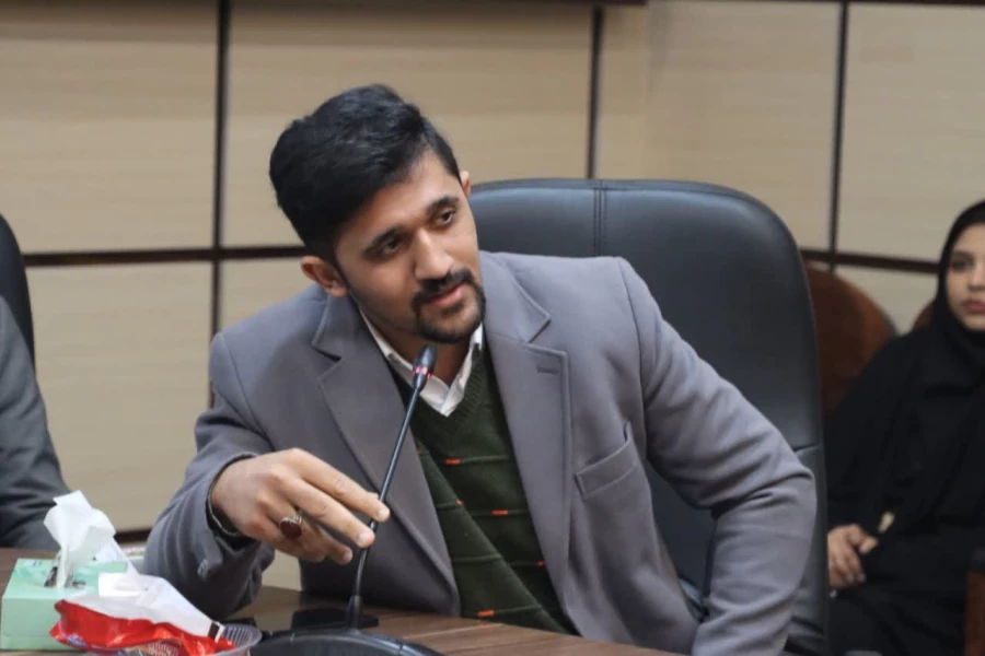 نشست مدیرکل آموزش و پرورش استان با تشکل های دانشجویی دانشگاه فرهنگیان استان یزد برگزار شد 
 2