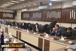 نشست مدیرکل آموزش و پرورش استان با تشکل های دانشجویی دانشگاه فرهنگیان استان یزد برگزار شد 
 4