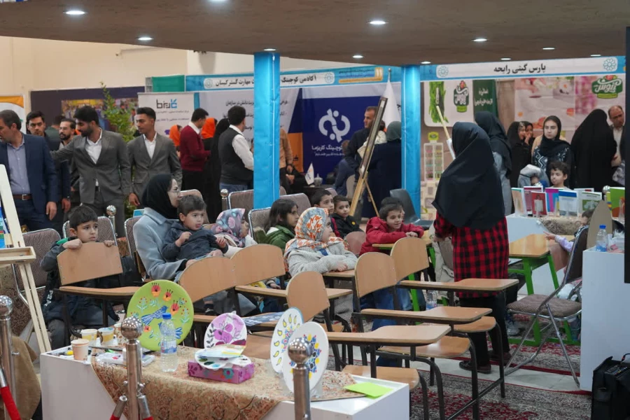 حضور مستقل دانشگاه فرهنگیان استان یزد در یازدهمین نمایشگاه پژوهش، فناوری و نوآوری استان یزد(فن بازار) 
 5