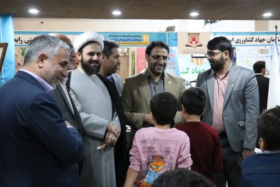 حضور مستقل دانشگاه فرهنگیان استان یزد در یازدهمین نمایشگاه پژوهش، فناوری و نوآوری استان یزد(فن بازار) 
 5