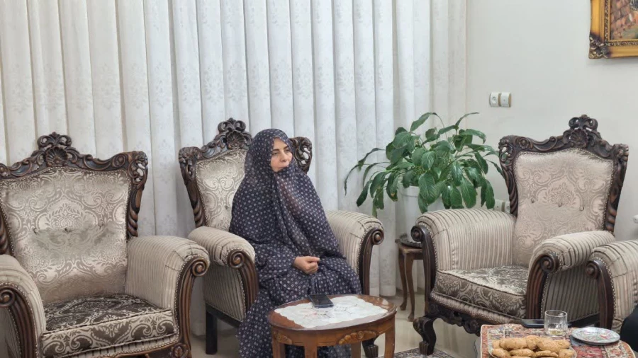 دیدار سرپرست و مدیران دانشگاه فرهنگیان یزد با رییس اسبق مرکز تربیت معلم حضرت فاطمه الزهرا(س) 
 8