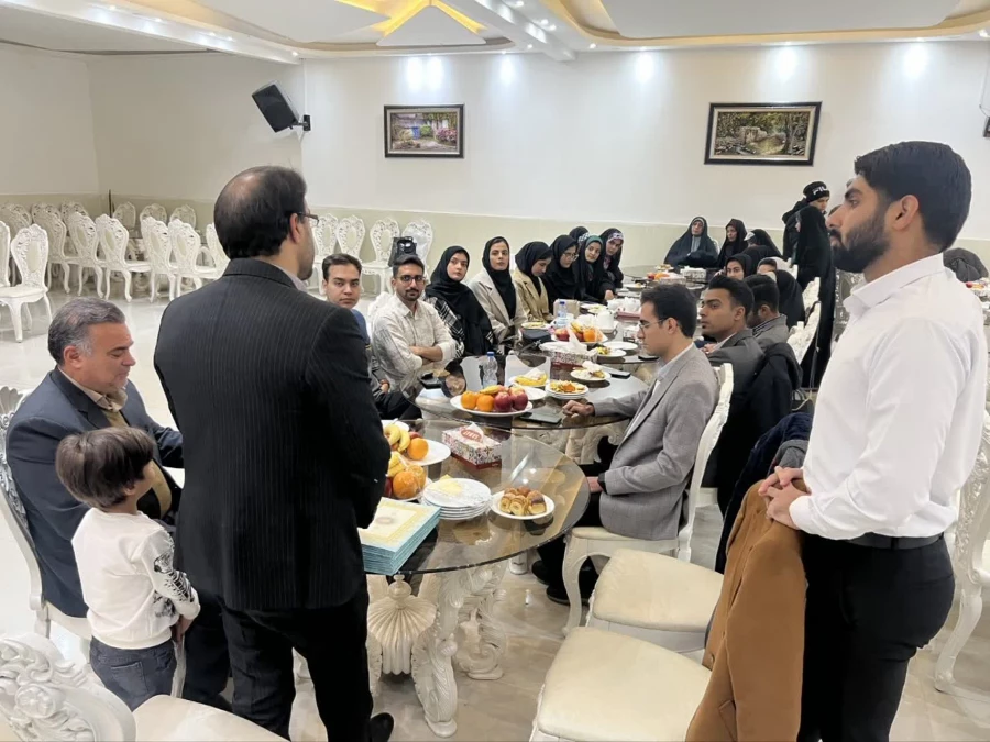 مراسم تقدیر و تجلیل از عوامل اجرایی غرفه دانشگاه فرهنگیان یزد در یازدهمین نمایشگاه پژوهش و فناوری استان(فن بازار) 
 2