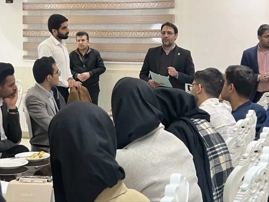 مراسم تقدیر و تجلیل از عوامل اجرایی غرفه دانشگاه فرهنگیان یزد در یازدهمین نمایشگاه پژوهش و فناوری استان(فن بازار) 
 6