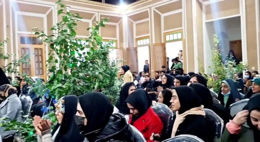 جشن باشکوه شب یلدا دانشگاه فرهنگیان یزد برگزار شد. 3