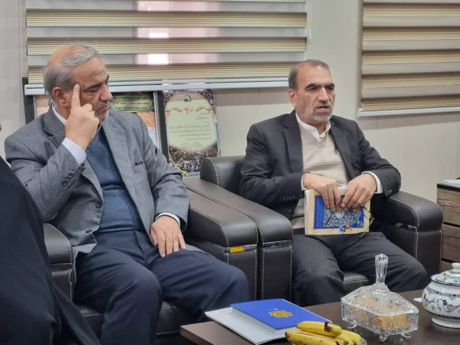 دیدار و نشست هم اندیشی سرپرست دانشگاه فرهنگیان یزد با مدیران بنیاد فرهنگی حضرت مهدی موعود(عج) استان برگزار شد.
 2