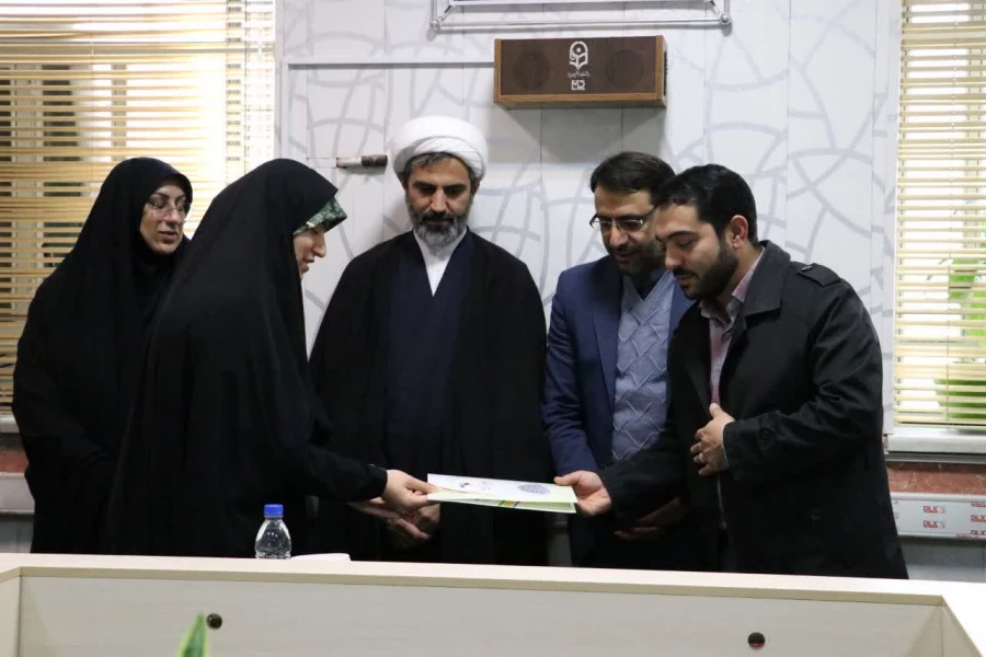 آیین تکریم و معارفه مسئول جدید بسیج دانشجویی پردیس حضرت فاطمه الزهرا (س) دانشگاه فرهنگیان یزد برگزار شد
 4