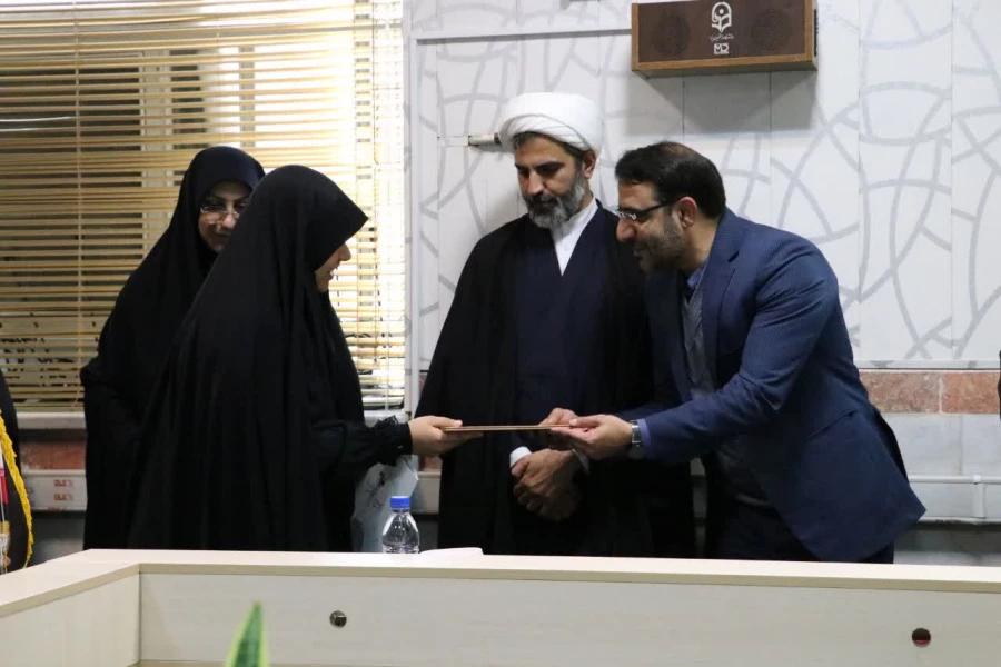 آیین تکریم و معارفه مسئول جدید بسیج دانشجویی پردیس حضرت فاطمه الزهرا (س) دانشگاه فرهنگیان یزد برگزار شد
 5