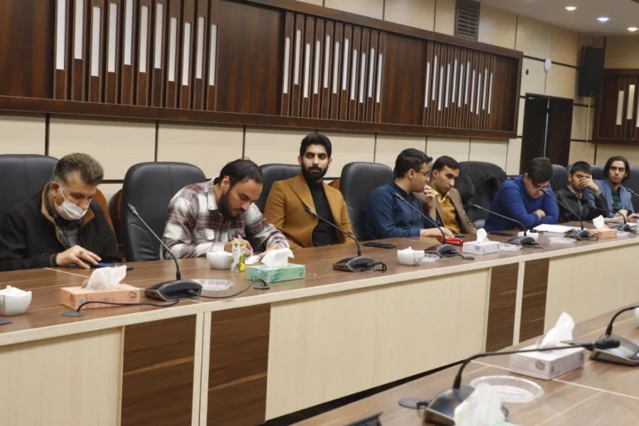  نشست هم اندیشی دبیران تشکل ها و فعالان فرهنگی تربیتی دانشگاه فرهنگیان یزد با معاون فرهنگی دانشگاه فرهنگیان برگزار شد. 
 7