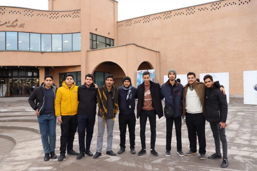 اعزام دانشجومعلمان پردیس های دانشگاه فرهنگیان یزد به اردوی راهیان مقاومت کرمان
 8