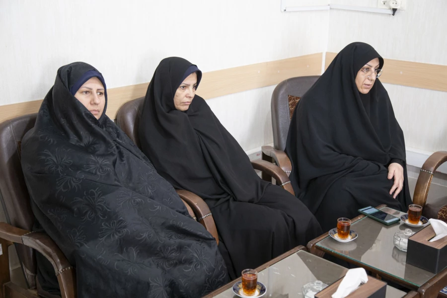 دیدار اعضاء هیات رئیسه دانشگاه فرهنگیان با نماینده ولی فقیه در استان و امام جمعه یزد 6