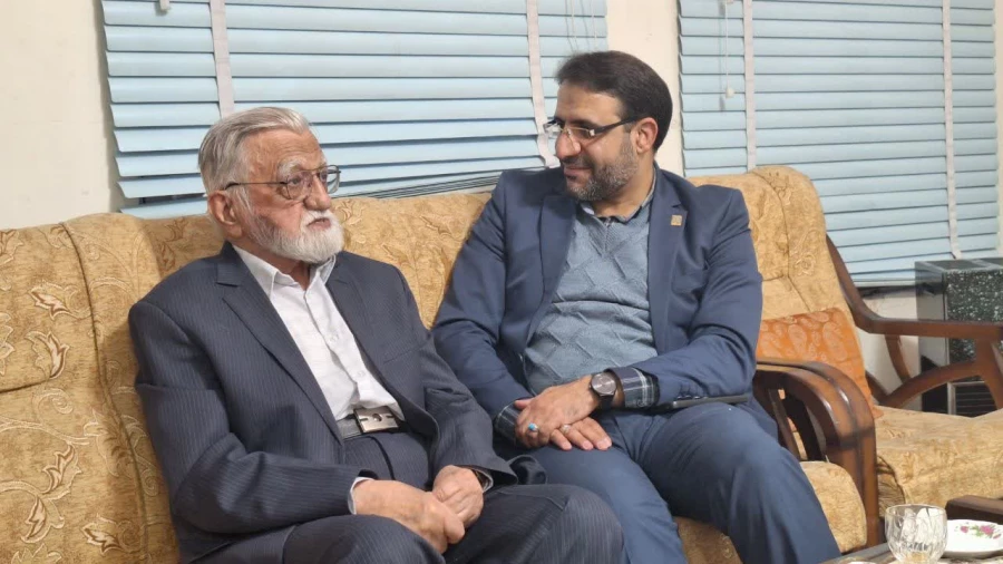 دیدار سرپرست و مدیران دانشگاه فرهنگیان یزد با مدرس پیشکسوت مراکز تربیت معلم، پدر شهید و چهره پیشکسوت انقلاب و از هنرمندان استان یزد 8