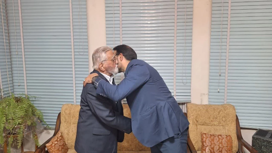 دیدار سرپرست و مدیران دانشگاه فرهنگیان یزد با مدرس پیشکسوت مراکز تربیت معلم، پدر شهید و چهره پیشکسوت انقلاب و از هنرمندان استان یزد 11