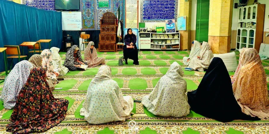 دانشجو معلمان پردیس های استانی دانشگاه فرهنگیان یزد در مراسم معنوی اعتکاف دانشجویی ایام رجبیه شرکت کردند. 
 7