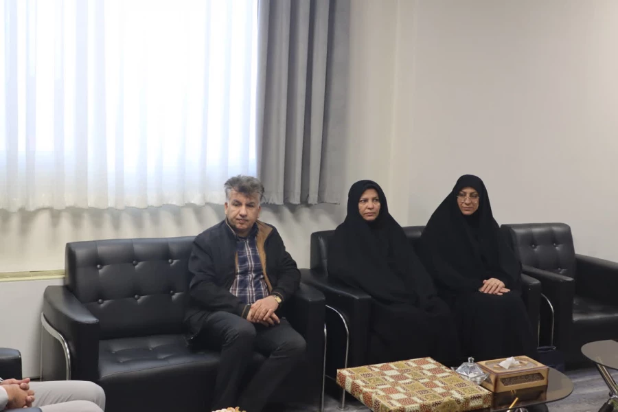 دیدار سرپرست و جمعی از مدیران دانشگاه فرهنگیان استان با فرماندهی سپاه الغدیر یزد
 4