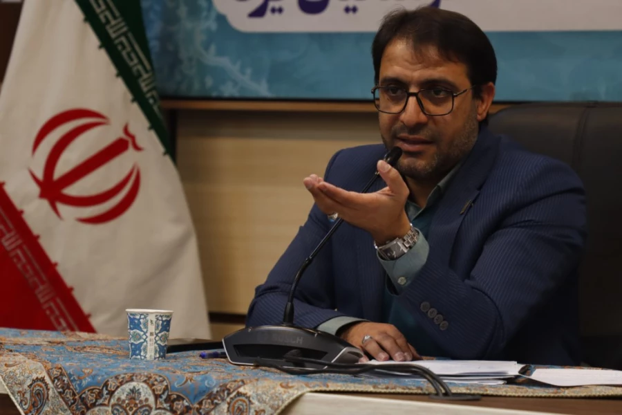 پنجمین نشست خبری سرپرست دانشگاه فرهنگیان یزد با حضور پرشور خبرنگاران و اصحاب رسانه برگزار شد. 14