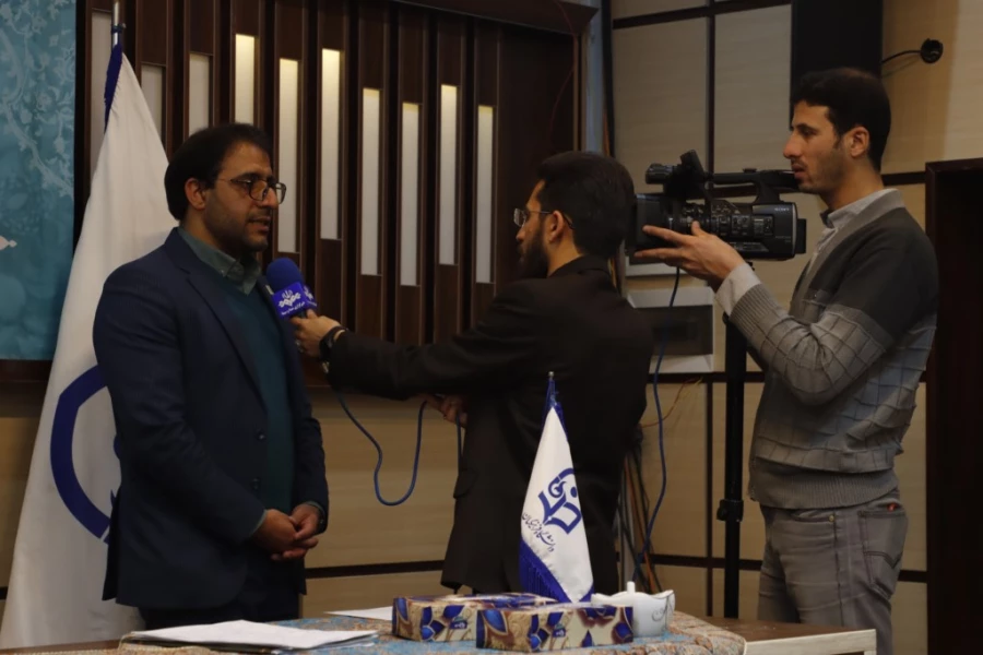 پنجمین نشست خبری سرپرست دانشگاه فرهنگیان یزد با حضور پرشور خبرنگاران و اصحاب رسانه برگزار شد. 23