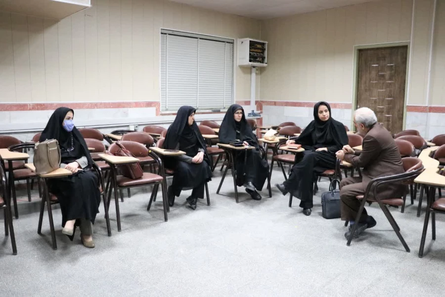  گردهمایی و نشست هماهنگی و هم افزایی اساتید نیمسال دوم تحصیلی پردیس های استانی دانشگاه برگزار شد. 
 4