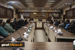 چهارمین دیدار صمیمانه سرپرست دانشگاه فرهنگیان یزد با نیروهای شرکتی و خدماتی پردیس های استانی برگزار شد. 4