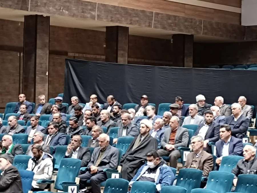 مراسم بزرگداشت شادروان حاج حسن داوودی استاد برجسته استان و دانشگاه و معلم فرهیخته و فرزانه
 4