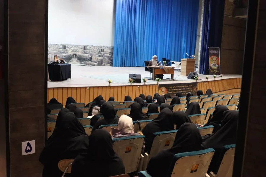 مراسم بزرگداشت شادروان حاج حسن داوودی استاد برجسته استان و دانشگاه و معلم فرهیخته و فرزانه
 7