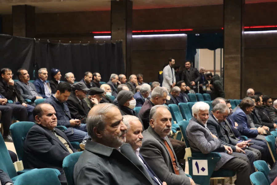 مراسم بزرگداشت شادروان حاج حسن داوودی استاد برجسته استان و دانشگاه و معلم فرهیخته و فرزانه
 8