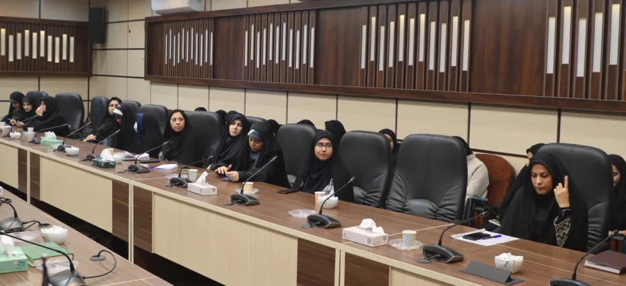 هجدهمین جلسه شورای پژوهشی و فناوری دانشگاه فرهنگیان استان یزد برگزار شد.
 3