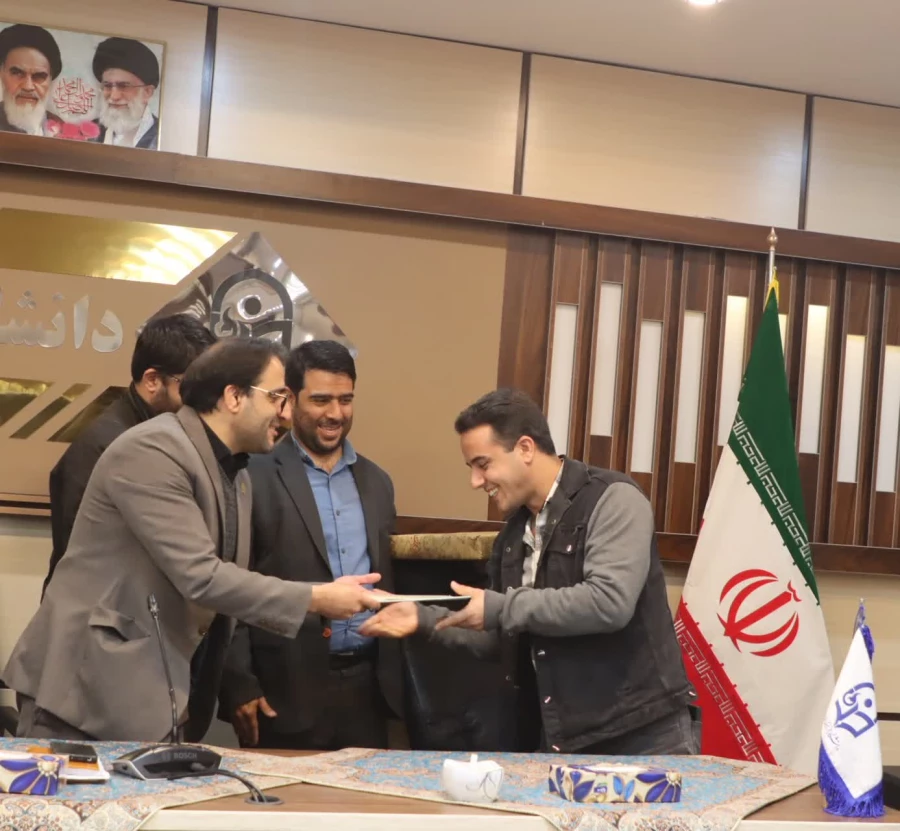 تقدیر سرپرست دانشگاه فرهنگیان یزد از سرپرستان برتر پردیس های استانی
 3