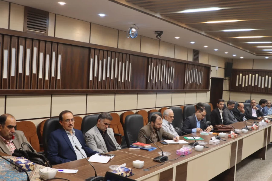 نشست هم اندیشی و تبیینی اساتید با عنوان چالش ها و راهکارهای سرمایه گذاری برای تولید در اقتصاد مقاومتی در دانشگاه فرهنگیان یزد برگزار شد.
 2