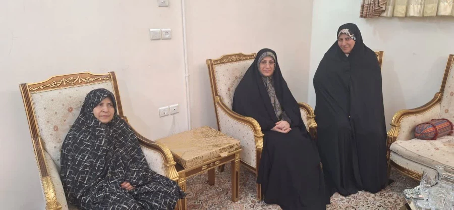 دیدار سرپرست و مدیران دانشگاه فرهنگیان یزد با رییس اسبق مرکز تربیت معلم حضرت فاطمه الزهرا(س) و اولین سرپرست پردیس خواهران دانشگاه فرهنگیان یزد 2