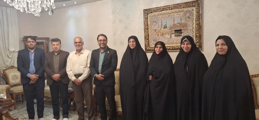 دیدار سرپرست و مدیران دانشگاه فرهنگیان یزد با رییس اسبق مرکز تربیت معلم حضرت فاطمه الزهرا(س) یزد
 2