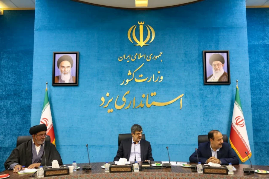 دانشگاه فرهنگیان یزد، دستگاه برتر استان در حوزه اقامه نماز شناخته شد.
 4