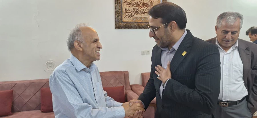 دیدار سرپرست دانشگاه فرهنگیان یزد با مدرس پیشکسوت مرکز تربیت معلم شهید پاک نژاد یزد 5