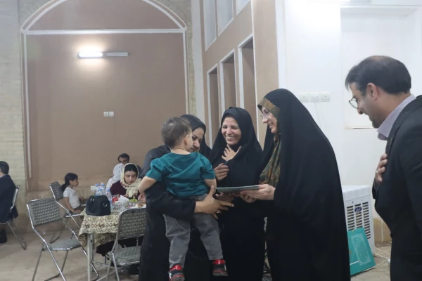 دیدار صمیمانه سرپرست و مدیران دانشگاه با معاونان و کارشناسان آموزش پردیس های استانی و تقدیر از تلاش ها و زحمات ارزشمند آنان برگزار شد.  9