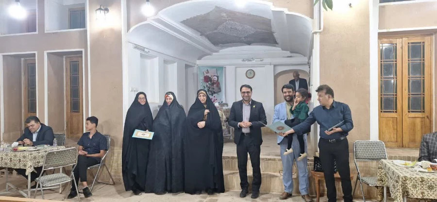 دیدار صمیمانه سرپرست و مدیران دانشگاه با معاونان امور دانشجویی، سرپرستان شبانه روزی و کارشناسان دانشجویی پردیس های استانی و تقدیر از تلاش ها و زحمات ارزشمند آنان  3