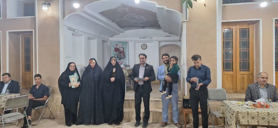 دیدار صمیمانه سرپرست و مدیران دانشگاه با معاونان امور دانشجویی، سرپرستان شبانه روزی و کارشناسان دانشجویی پردیس های استانی و تقدیر از تلاش ها و زحمات ارزشمند آنان  4