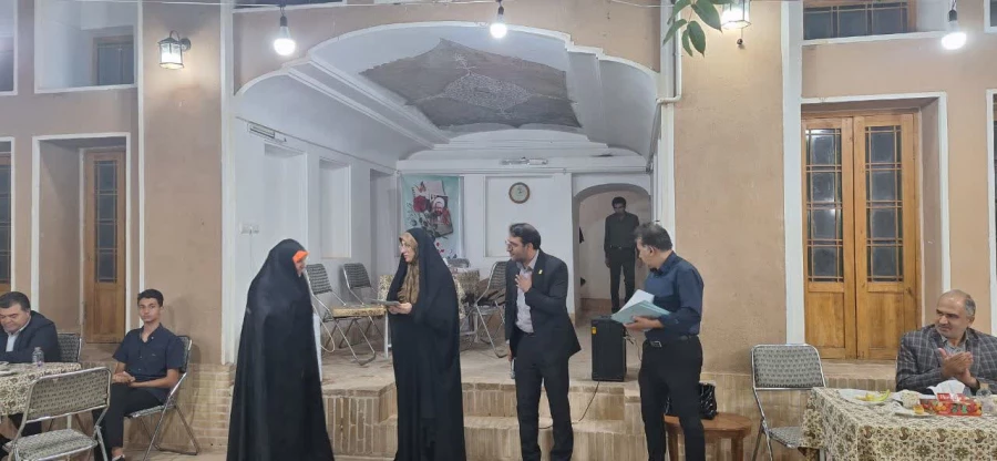 دیدار صمیمانه سرپرست و مدیران دانشگاه با معاونان امور دانشجویی، سرپرستان شبانه روزی و کارشناسان دانشجویی پردیس های استانی و تقدیر از تلاش ها و زحمات ارزشمند آنان  9