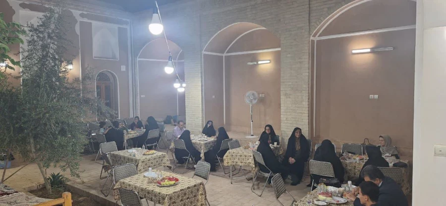 دیدار صمیمانه سرپرست و مدیران دانشگاه با معاونان امور دانشجویی، سرپرستان شبانه روزی و کارشناسان دانشجویی پردیس های استانی و تقدیر از تلاش ها و زحمات ارزشمند آنان  12