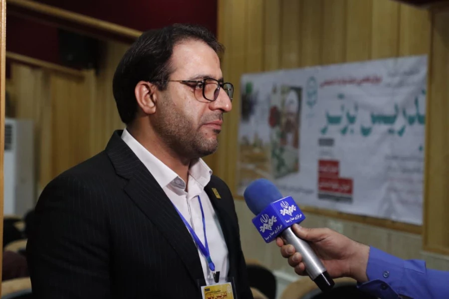 مراسم اختتامیه مرحله منطقه ای دوازدهین جشنواره تخصصی تدریس برتر در دانشگاه فرهنگیان استان یزد برگزار شد. 7