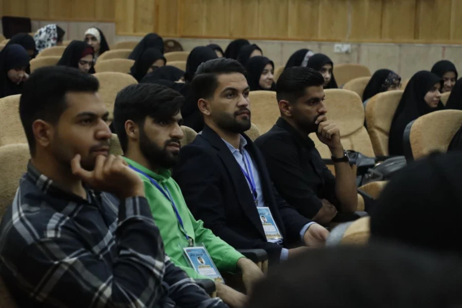 مراسم اختتامیه مرحله منطقه ای دوازدهین جشنواره تخصصی تدریس برتر در دانشگاه فرهنگیان استان یزد برگزار شد. 9